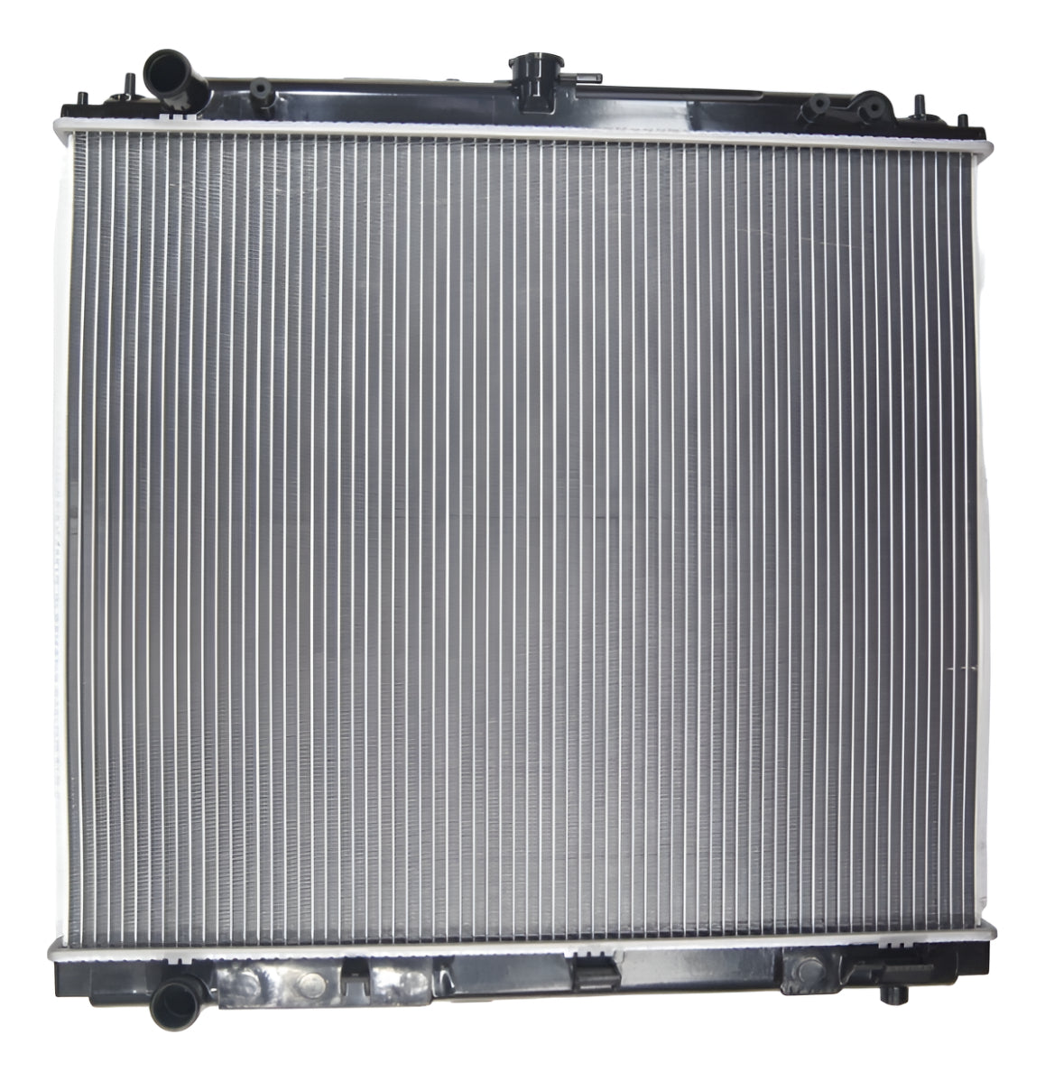 Radiador De Motor Para Nissan Navara 2.5  4x4/ 4x2 2007-2013