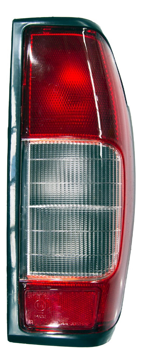 Farol Trasero Derecho Terrano D22x 2.5 2009-2015